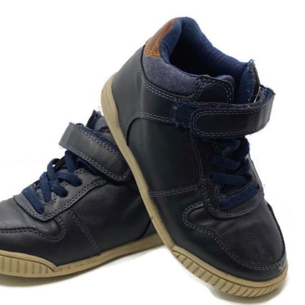 Boys Top Sneakers SIZE 10